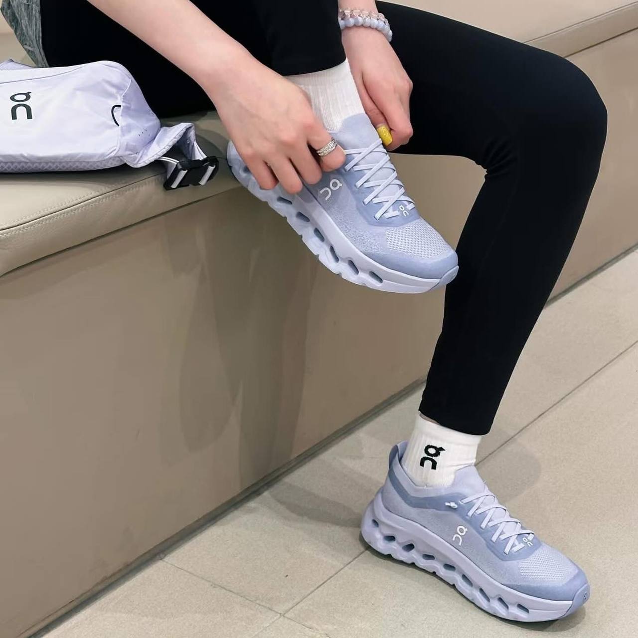 cloudtilt MOON Nimbus, 
Size 36 to 45 , 
230 dhs🪙🌨️

Zain196
♥️♥️♥️