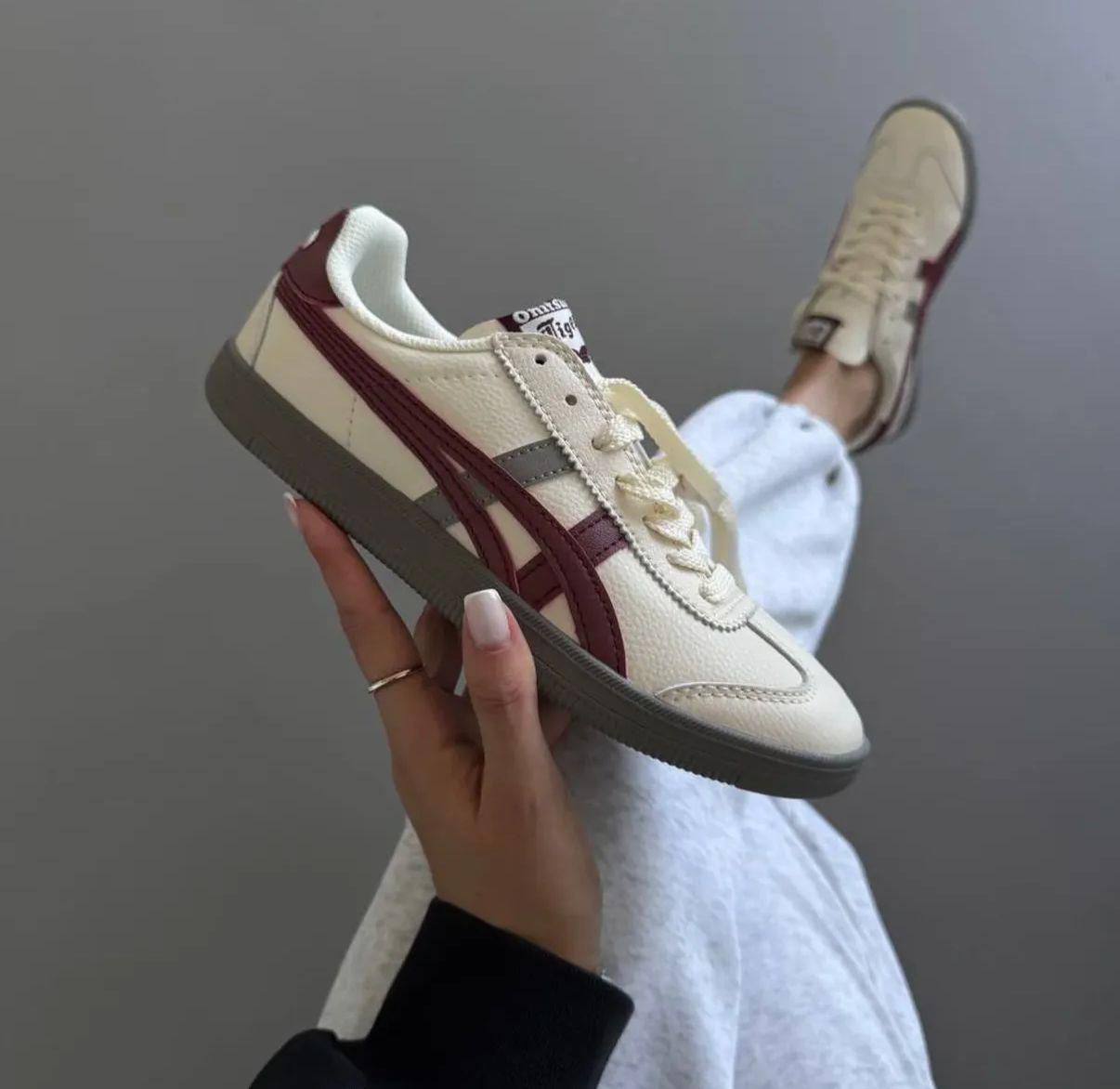 Asics Tokuten, 
size 36 to 45, 
180 dhs🪙🌨️

Zain196
♥️♥️♥️