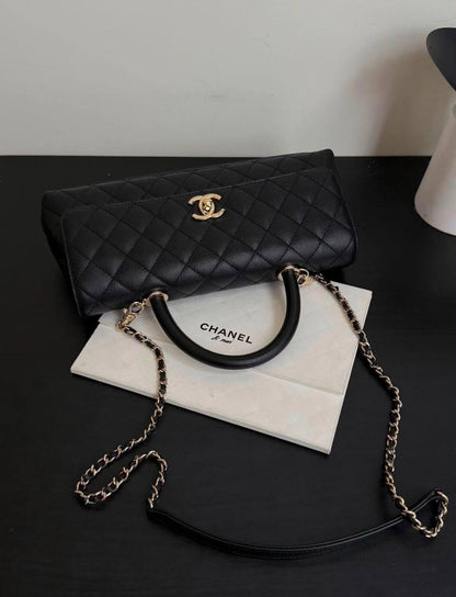 Chanel
130 dhs🇦🇪🇦🇪
size：26cm 
High-quality with box

Zain35
♥️♥️♥️