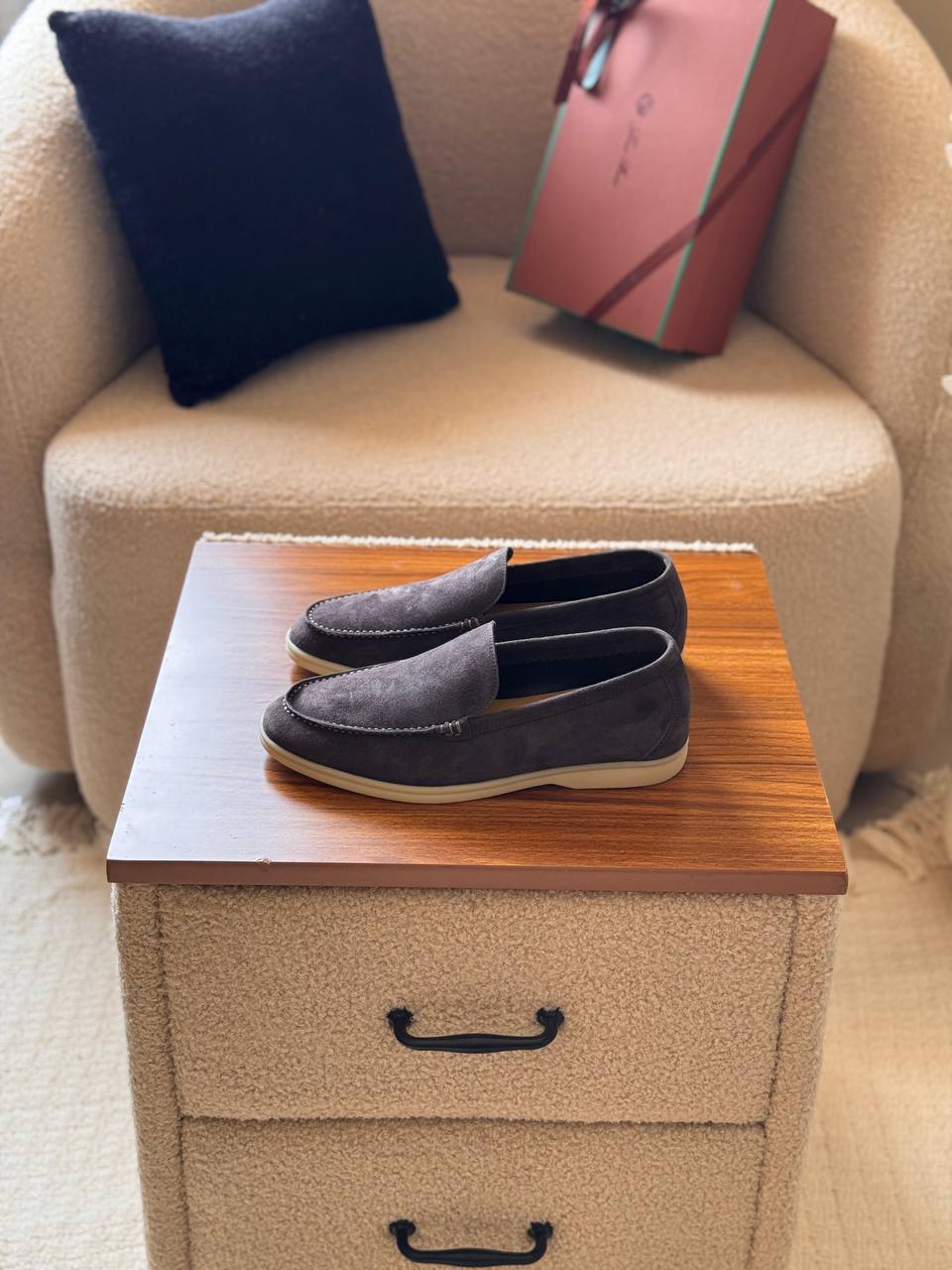 LORO SUMMER WALK
*AAA quality*
*SIZE: 40 to 47*
450 dhs🪙💚

Zain185
♥️♥️♥️
