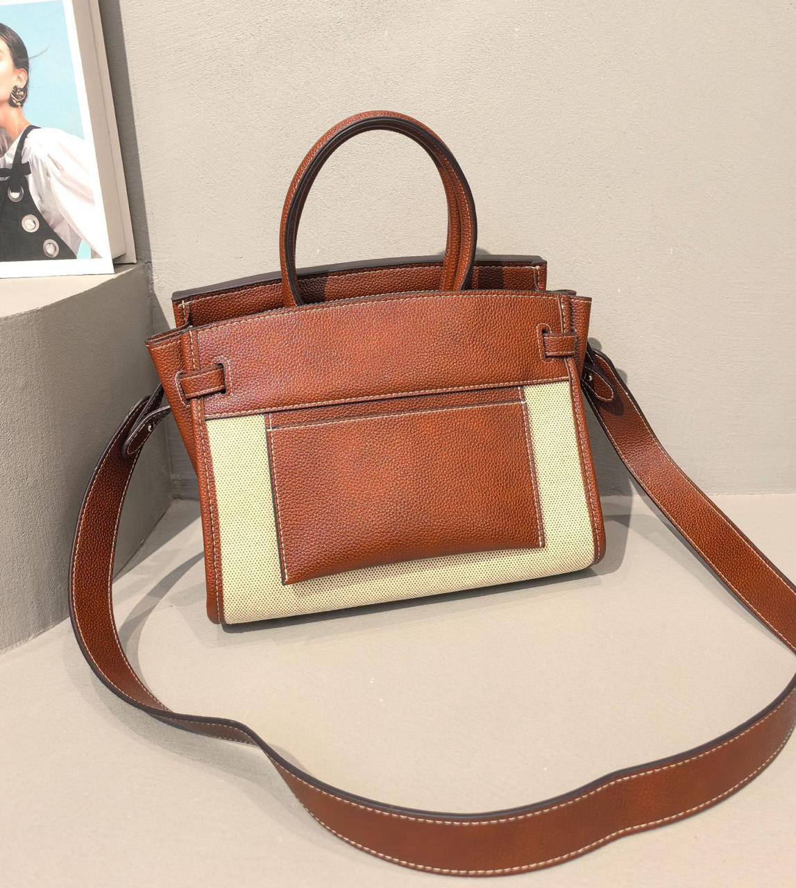 Hermes
HIGH QUALITY 
BIG SIZE 120 DHS✅
SMALL SIZE 120 DHS✅

Zain295
♥️♥️♥️