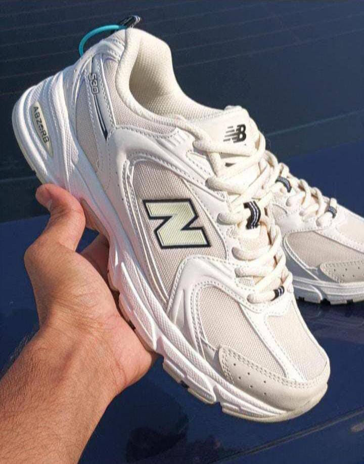 New balance 530
Size:36 to 45
110 dhs❤️

Zain241
♥️♥️♥️