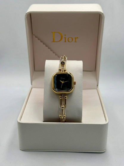 Dior LADIES
*New Arrival*🔥
55 dhs🪙🌨️

Zain08
♥️♥️♥️