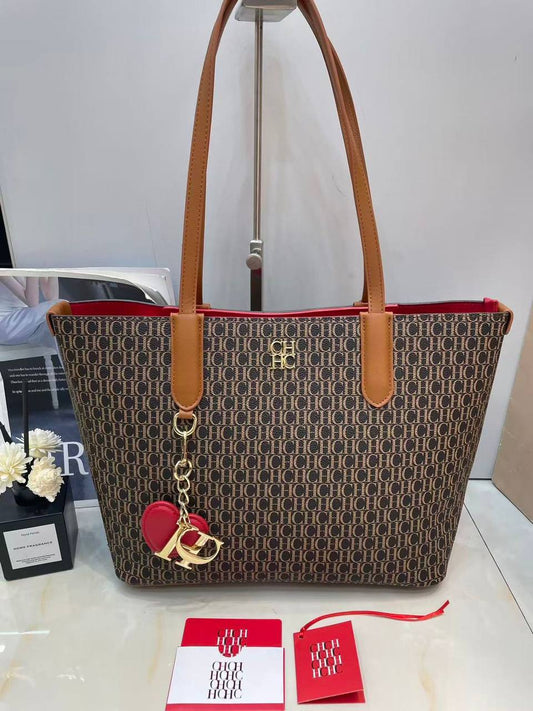 Ch 
size: 31×26cm 
115 dhs❤️

Zain114
♥️♥️♥️