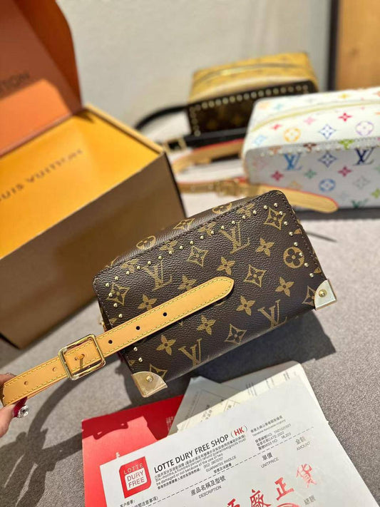 LV
Master💓💓
310 dhs✅

Zain297
♥️♥️♥️