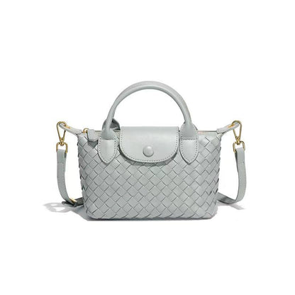 BOTTEGA 
80 dhs💓
size 22 cm🤝🤝

Zain161
♥️♥️♥️