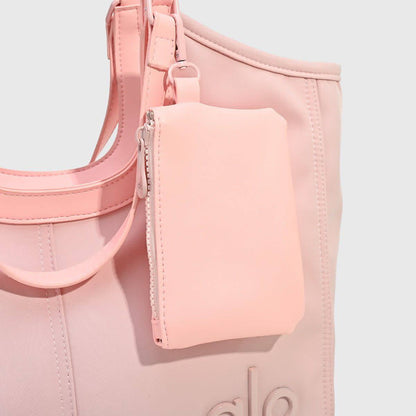 Alo Bags
90 dhs✅
Good-quality 

Zain35
♥️♥️♥️