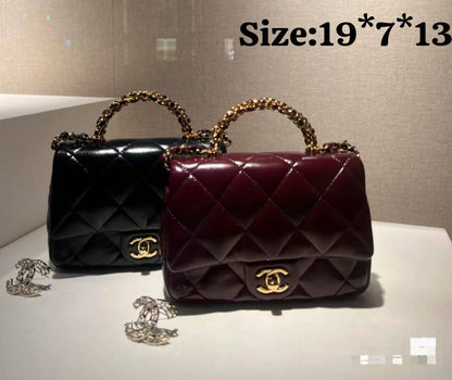 Chanel
100 dhs❣️
size:19*7*13
Good quality，Believe me
With box
🎁🎁🎁

Zain07
♥️♥️♥️