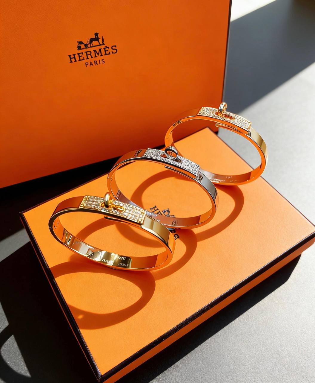 HERMES MASTER 
BANGLE 💫✨
WITH BOX AND PAPER BAG🛍️🎁
85 DHS✅

Zain89
♥️♥️♥️