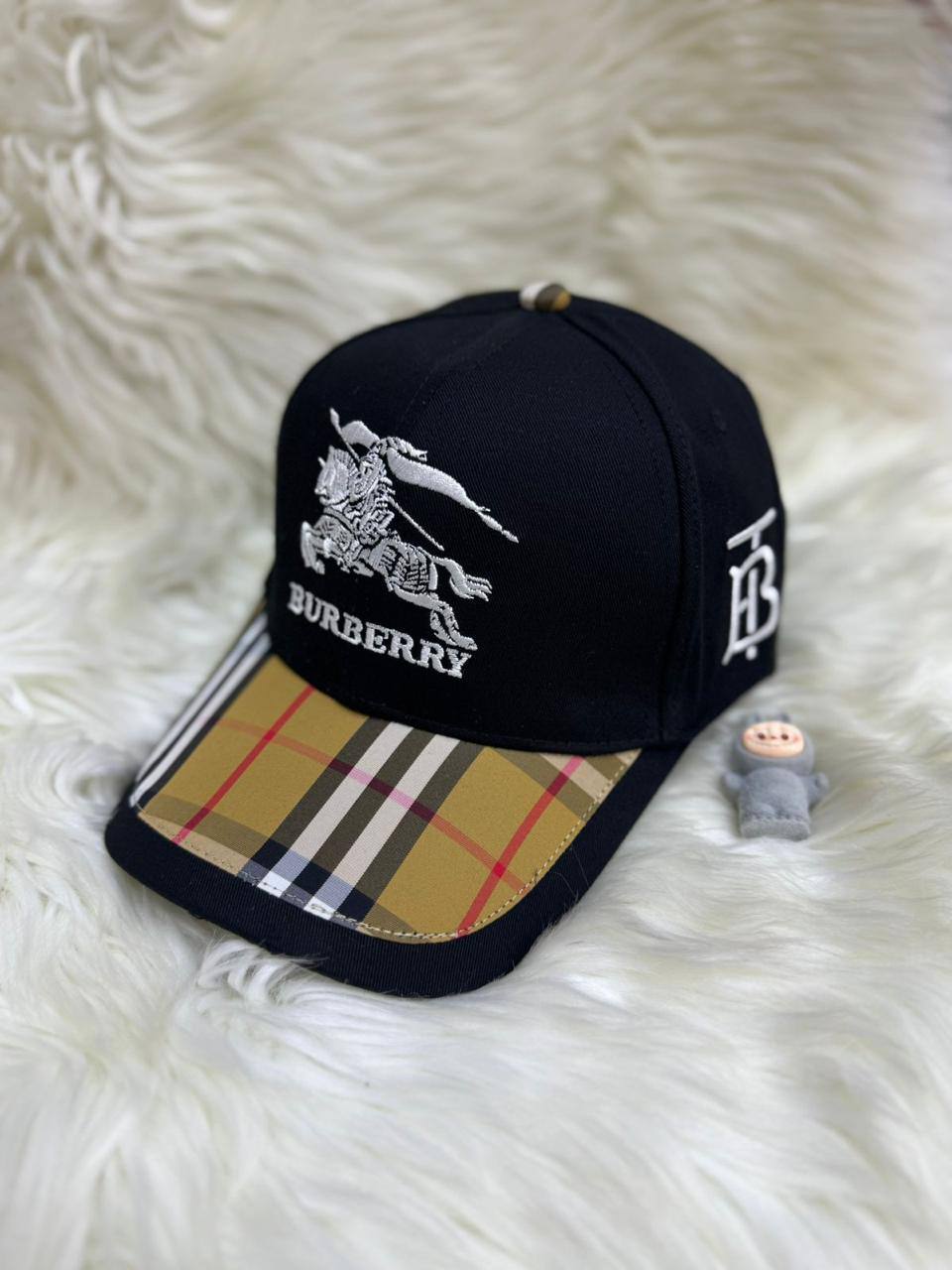 🧢 Brand cup
1️⃣ First  Quality 
Size：56 ~ 60 cm
45 dhs❣️

Zain115
♥️♥️♥️