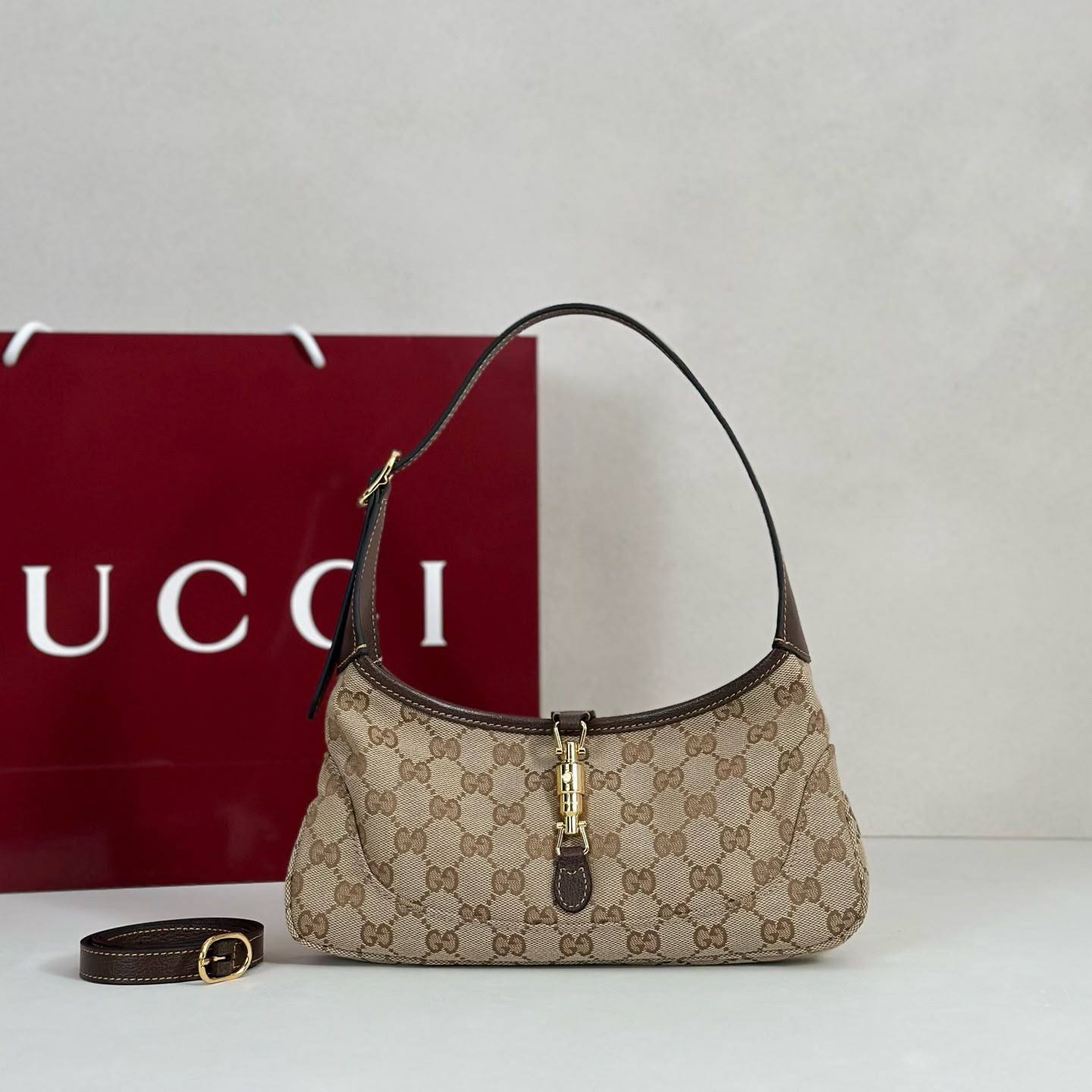 Gucci
Master✅✅
240 dhs🇦🇪🇦🇪

Zain192
♥️♥️♥️