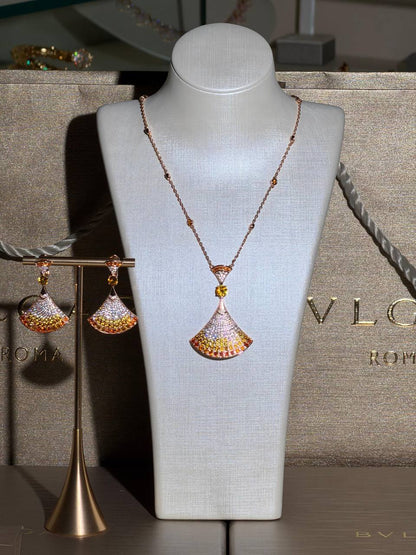 Bvlgari
Necklace Set
Latest Collection  😍
Quality: Super Master
For Price 👇 WhatsApp✅
0568585901 
0507557372
0552275751 Owner Zain 👌

Zain268
♥️♥️♥️