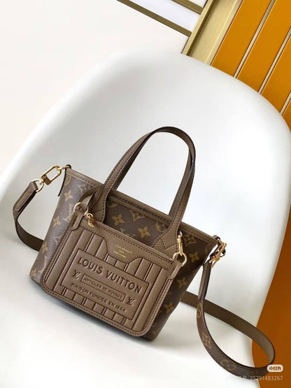 LV
Master❣️❣️
250 dhs✅

Zain10
♥️♥️♥️