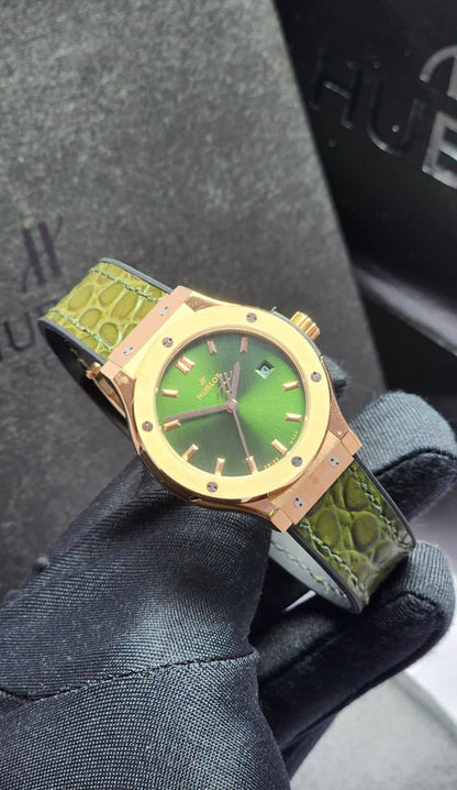 Hublot watch for ladies 
good quality 
290 dhs🪙💕

Zain59
♥️♥️♥️