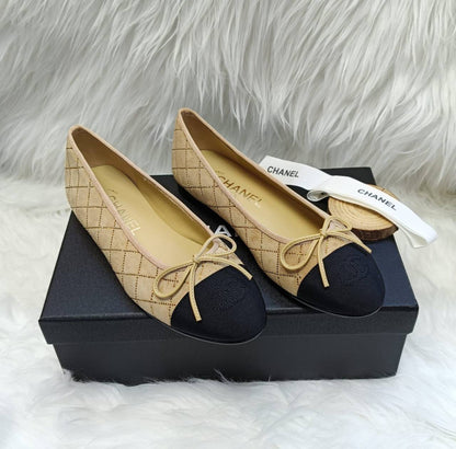 Chanel
High quality🤗
SIZE  ……… 36-42🥳
350 dhs✅

Zain119
♥️♥️♥️