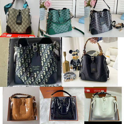 Bucket bag
Good quality 
110 dhs💓
With box 📦

Zain70
♥️♥️♥️