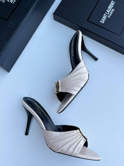 YSL
120 dhs❣️
Size 36-42

Zain55
♥️♥️♥️