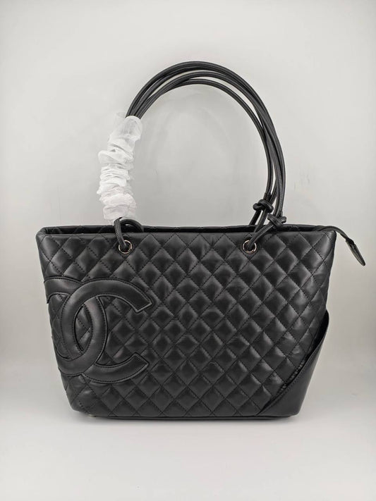 Chanel Master
350 dhs🪙💚
#soft leather🩷

Zain228
♥️♥️♥️