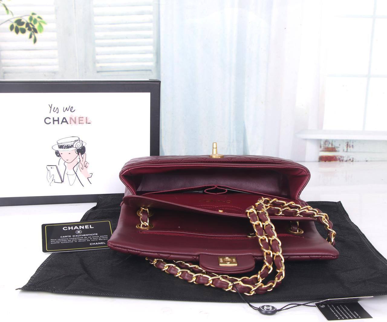 CHANEL 
NEW CAME GOOD QUALITY 
WITH BOX 
🎁🎁🎁

110 dhs❣️

Zain39
♥️♥️♥️