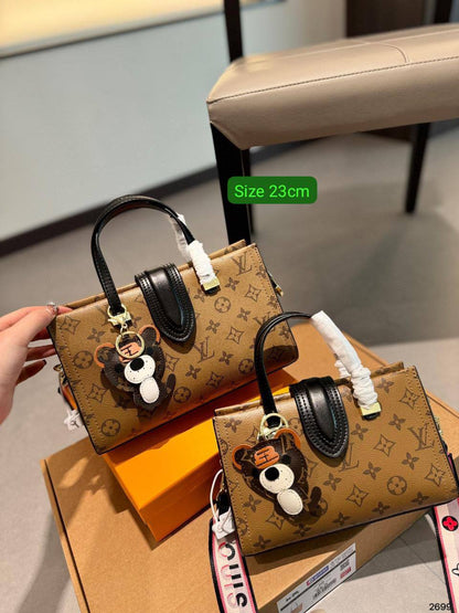 LV 
Good quality 
with box 
🎁🎁🎁

115 dhs🪙🌨️

Zain186
♥️♥️♥️