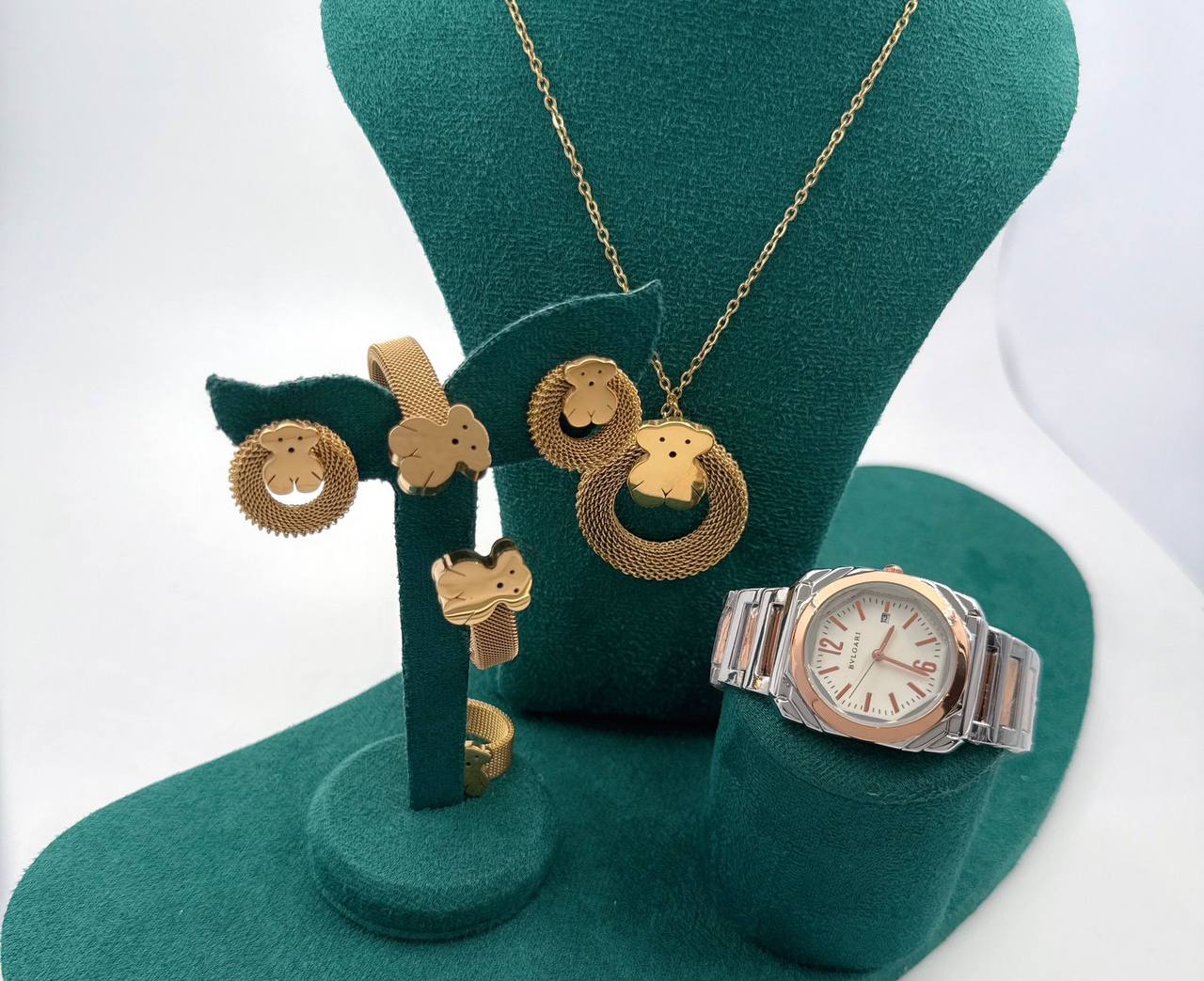 Accessories Set

With box 
🎁🎁🎁

90 dhs🪙💚

Zain45
♥️♥️♥️