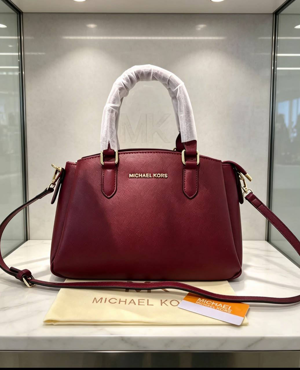 MK
110 dhs🇦🇪🇦🇪
Size:30*11*23

Zain07
♥️♥️♥️