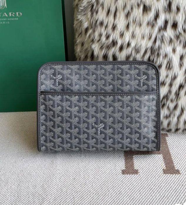 Goyard Men's 
Clutch
190 dhs🪙🖤

Zain33
♥️♥️♥️