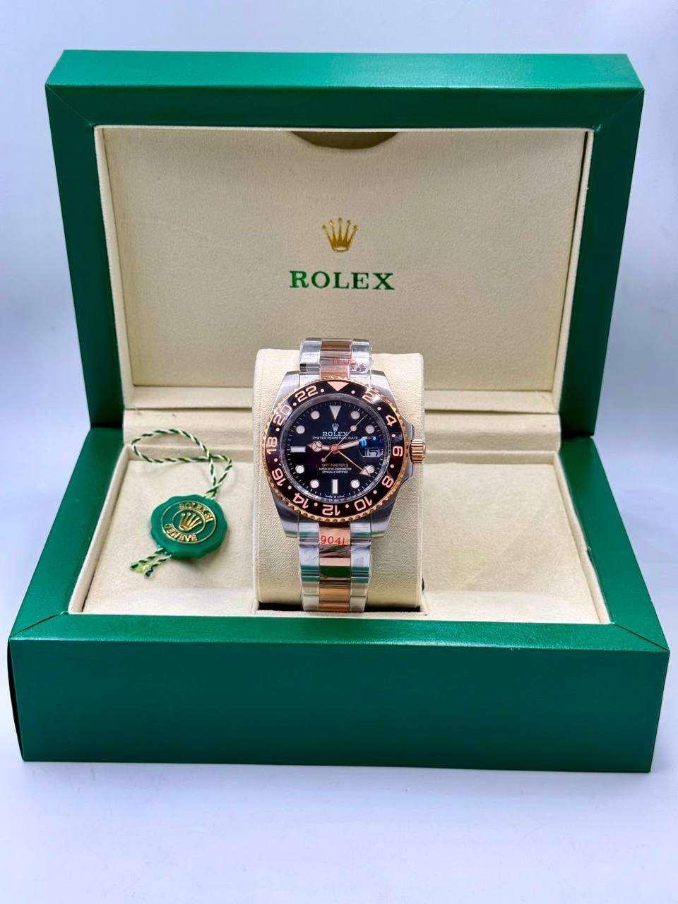 Rolex Men Master quality
*Automatic*
240 dhs✅

Zain08
♥️♥️♥️