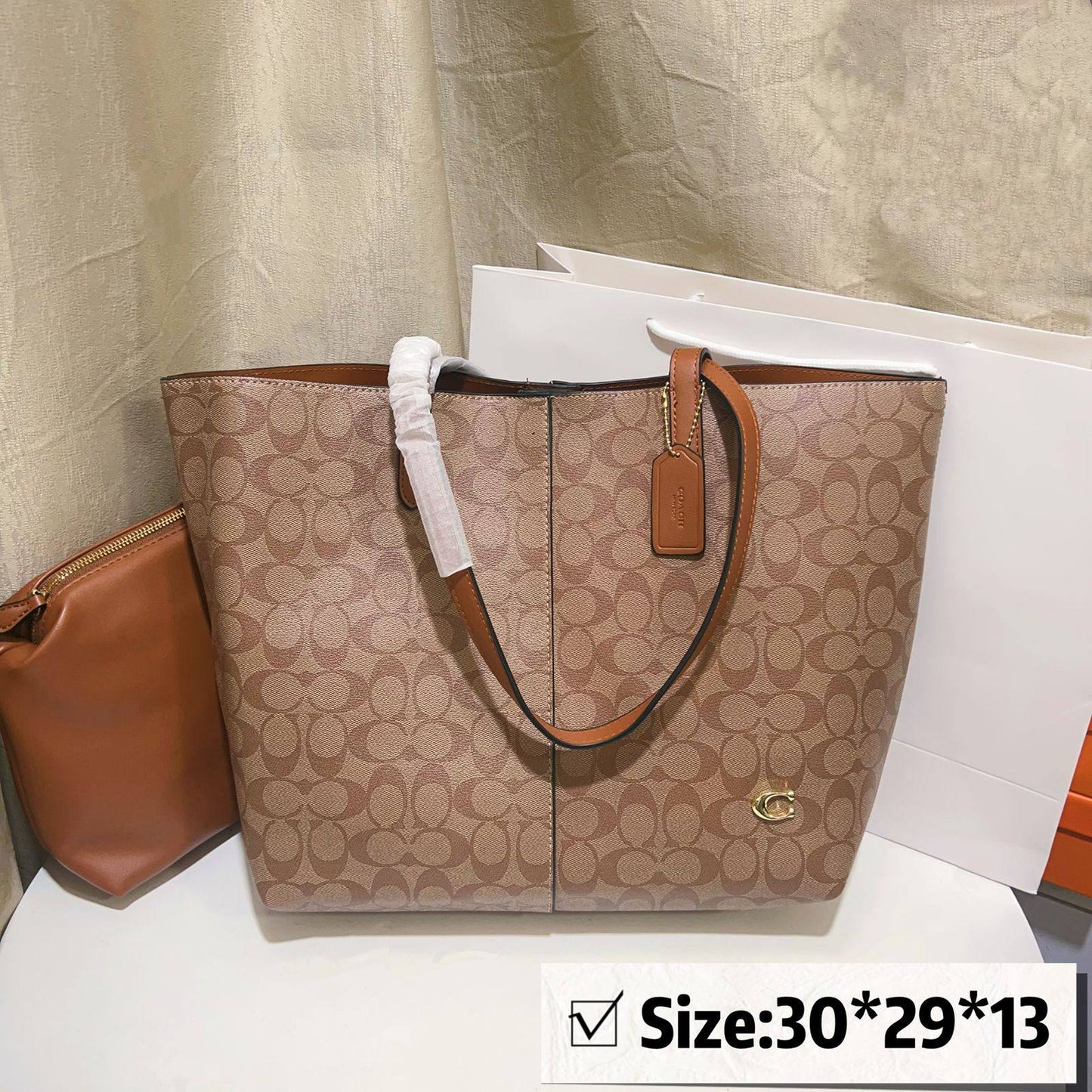 Coach
115 dhs❣️

Zain46
♥️♥️♥️