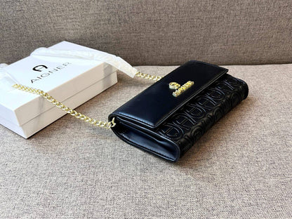 Guess - Aigner

85 dhs🪙🌨️

high quality

 With box
🎁🎁🎁

Zain26
♥️♥️♥️