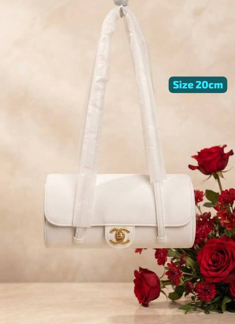 Chanel

Good quality 
with box 
115 dhs🇦🇪🇦🇪

Zain186
♥️♥️♥️