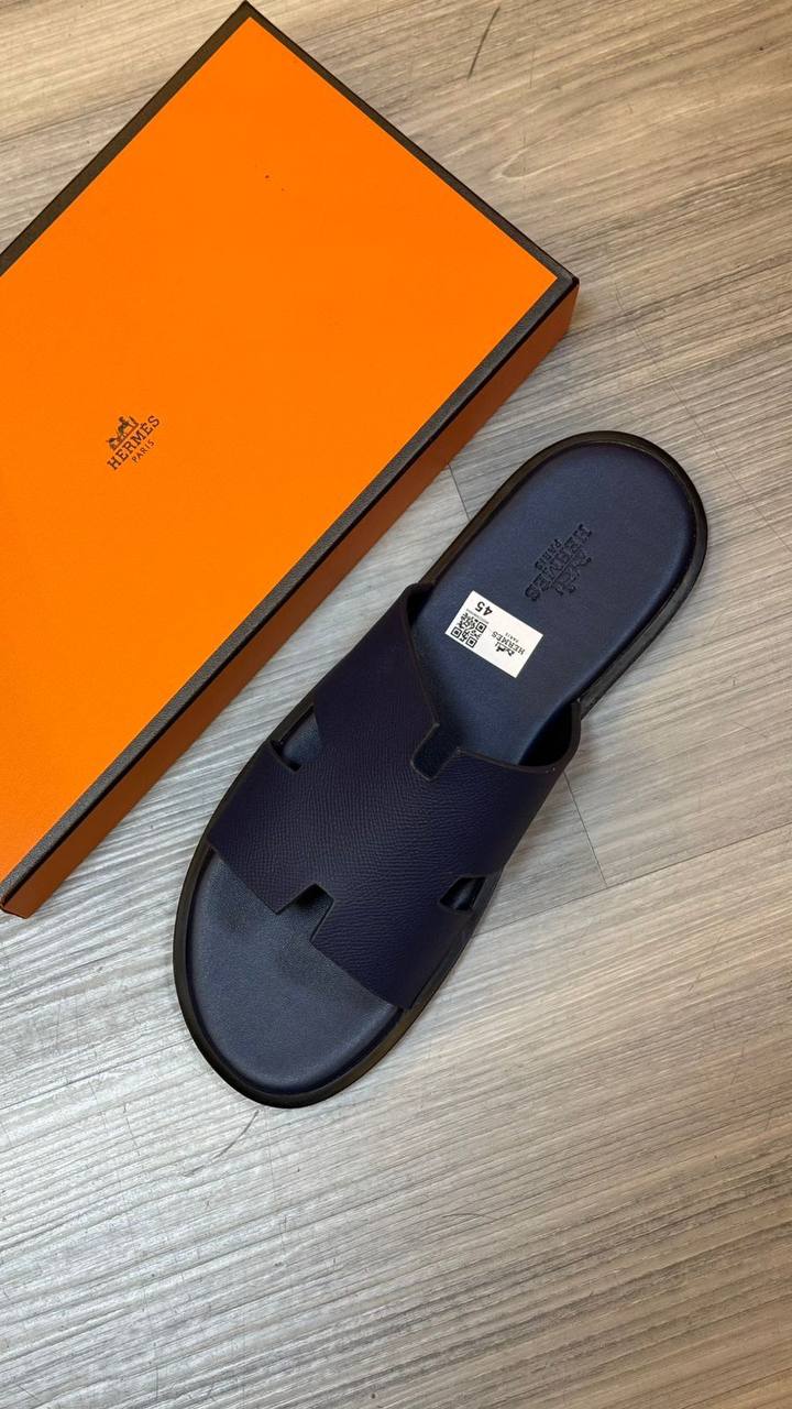 Hermes
size 40 TO 45 
110 dhs🇦🇪

Zain183
♥️♥️♥️
