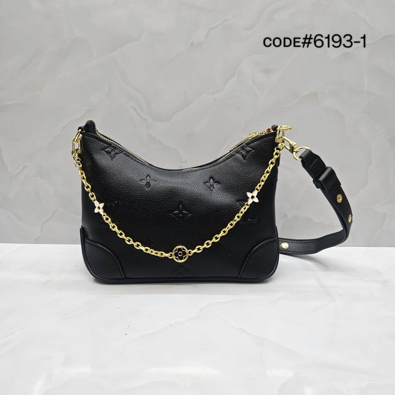 LV
ʙᴏᴜʟᴏɢɴᴇ sʜᴏᴜʟᴅᴇʀ ʙᴀɢ
ᴡɪᴛʜ ᴄʜᴀɪɴ sʟɪɴɢ
ɢᴏʟᴅ ʜᴀʀᴅᴡᴀʀᴇ
sɪᴢᴇ : 28 cm

65 dhs🪙💕

Zain31
♥️♥️♥️