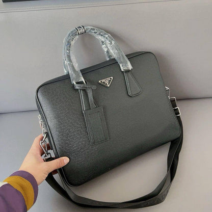 LV / PRADA
*Laptop bag💻*
*Master quality* 
450 dhs💓

Zain179
♥️♥️♥️