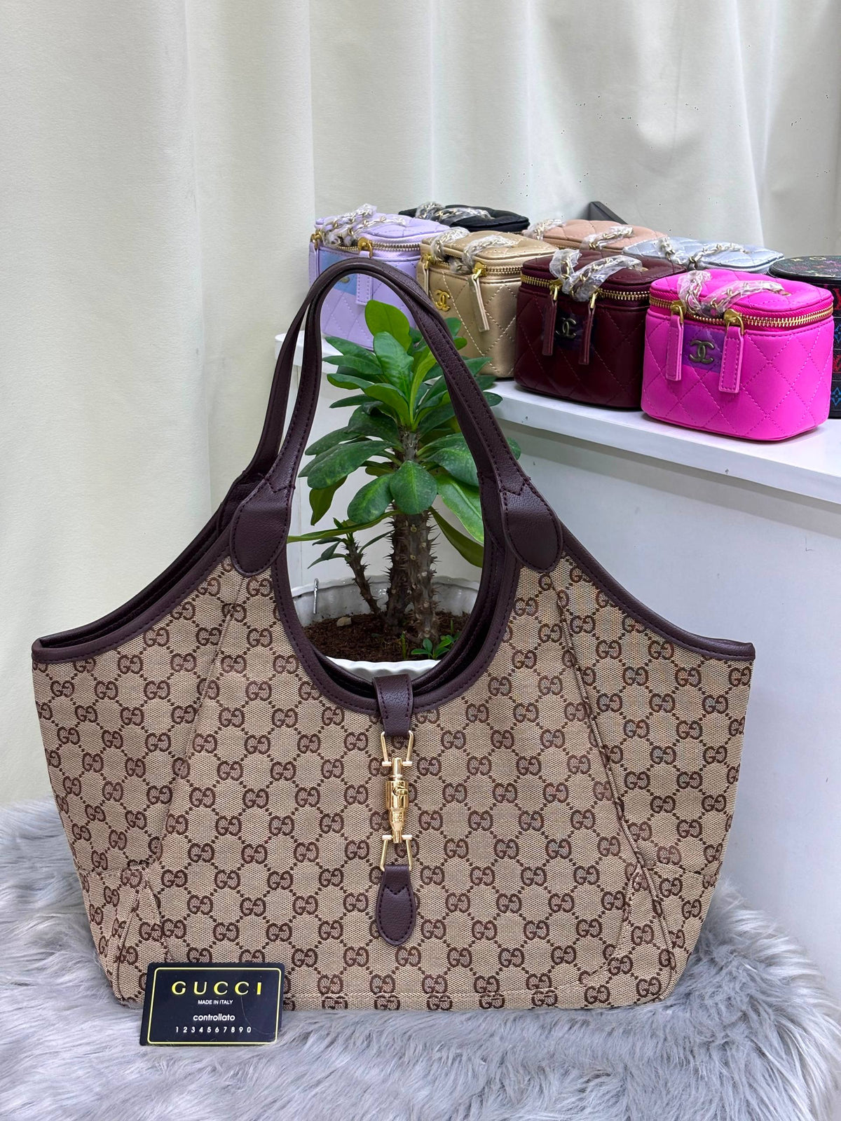 GUCCI

SIZE  38CM
120 dhs🇦🇪🇦🇪

Zain51
♥️♥️♥️