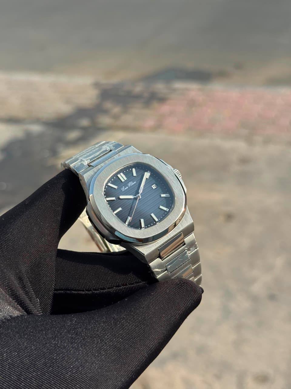 Louis Hilano watch for men good 
quality 
230 dhs✅

Zain59
♥️♥️♥️