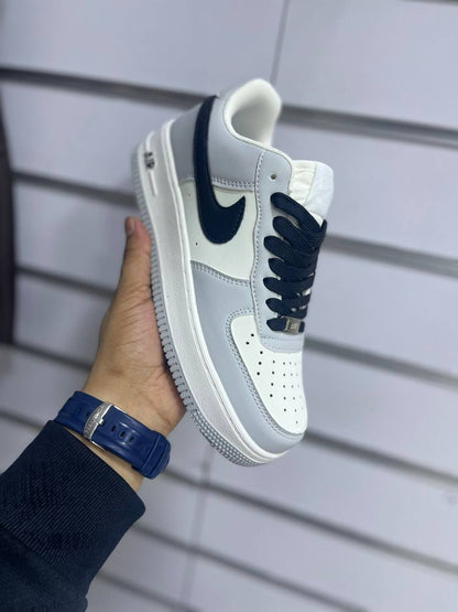 Nike Air
Please ask for size before ordering
Size 40-55
105 dhs✅

Zain27
♥️♥️♥️