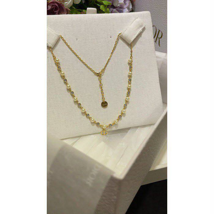 DIOR
Necklace and bracelet 
*MASTER*🍁
*110 dhs💓* NORMAL BOX🎁

Zain263
♥️♥️♥️