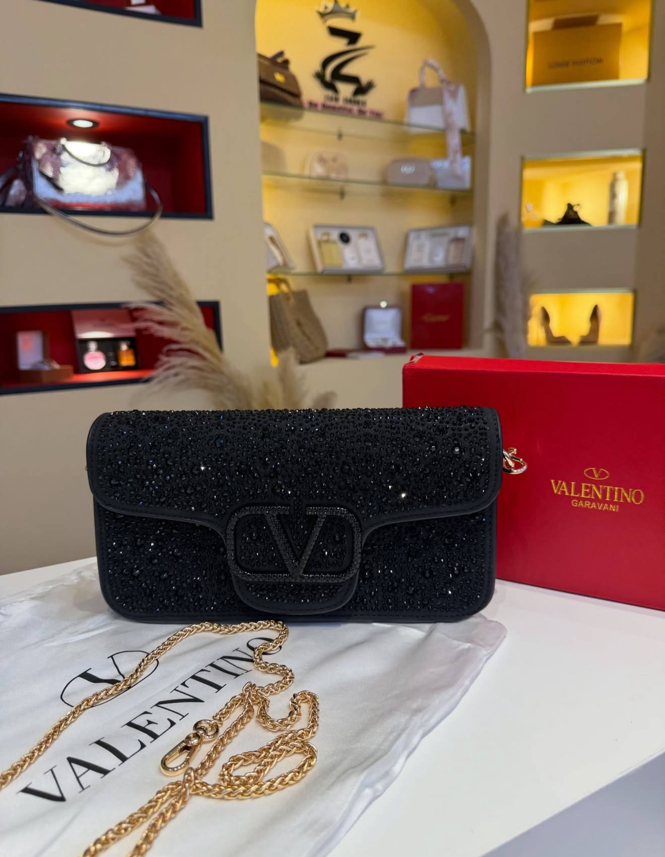 Valentino

110 dhs
With box

Zain250


اطلبوها من الوتس المثبت في الأعلى👆🏻👆🏻

تواصلو معنا 👈🏻 Zain 
For order WhatsApp pinned 👆🏻

♥️♥️♥️