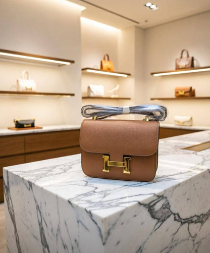 Hermes
105 dhs💓
with box
Size：19cm

Zain07
♥️♥️♥️