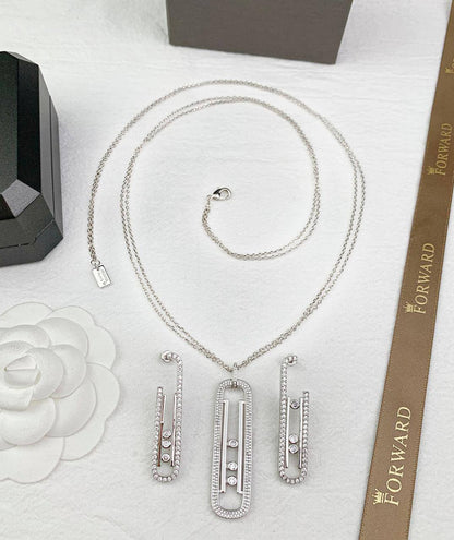 MASTER SET✨💫
NECKLACE EARRINGS
WITH BOX AND PAPER BAG🎁🛍️
140 DHS🇦🇪

Zain89
♥️♥️♥️