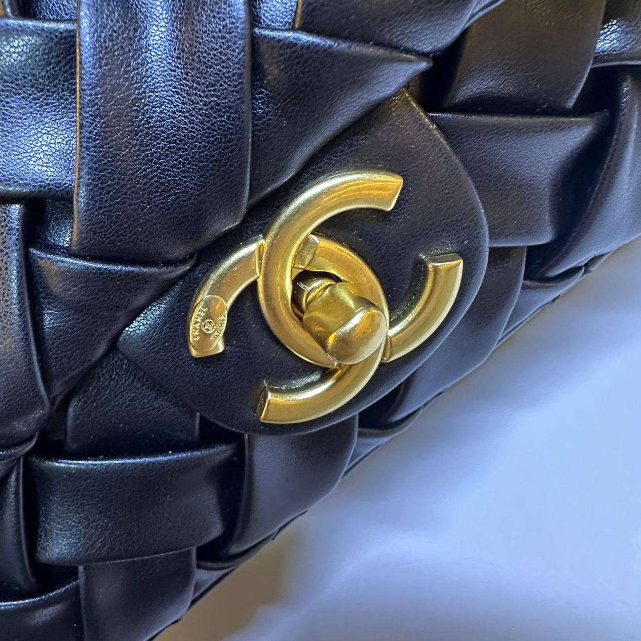 CHANEL COPY ONE NEW CAME WITH BOX 
130 dhs🇦🇪🇦🇪

Zain295
♥️♥️♥️