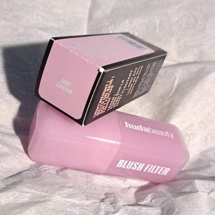 Huda beauty blush

35 dhs 

Zain36
♥️♥️♥️
