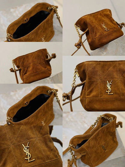 YSL
110 dhs🗽
SIZE：26×18×12.5cm
Good quality 

with box
🎁🎁🎁

Zain35
♥️♥️♥️