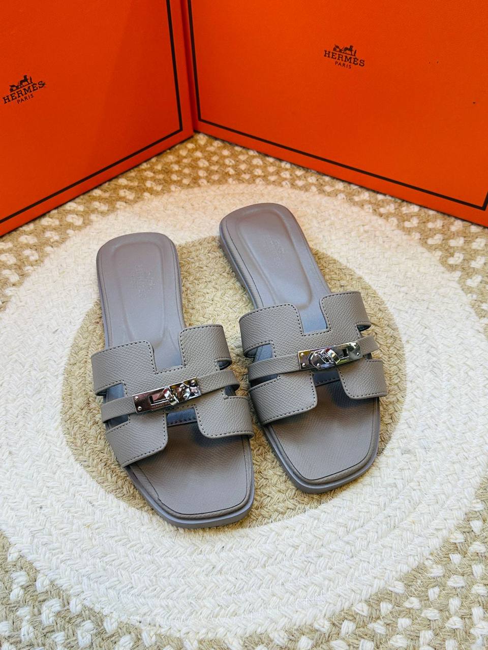 Hermes
Size 36-42 
100 dhs🪙🌨️

Zain132
♥️♥️♥️