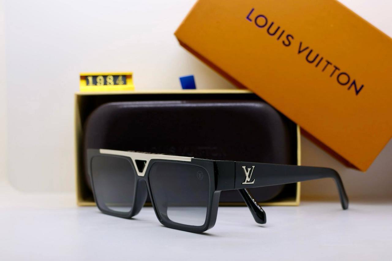 LV - Ray Ban 
55 dhs✅

Zain29
♥️♥️♥️