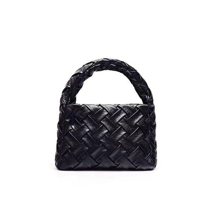 Bottega

95 dhs✅

with box
🎁🎁🎁

Zain42
♥️♥️♥️