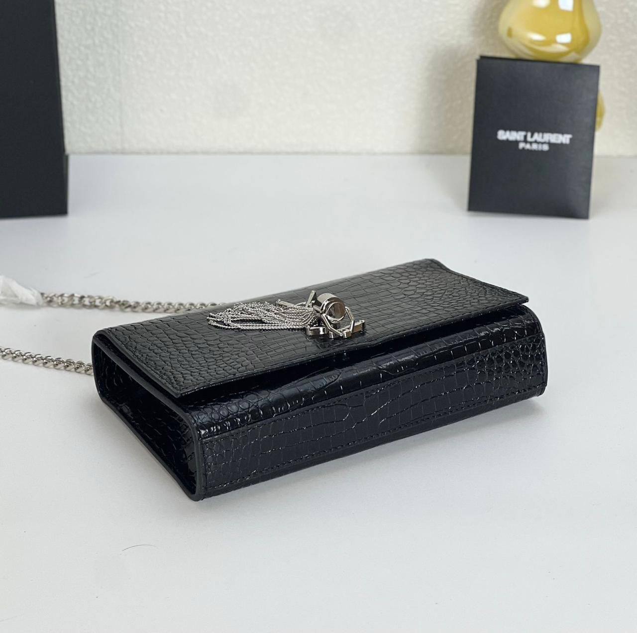 YSL
22*16*5cm

With box 🎁🎁🎁

95 dhs🇦🇪

Zain17
♥️♥️♥️