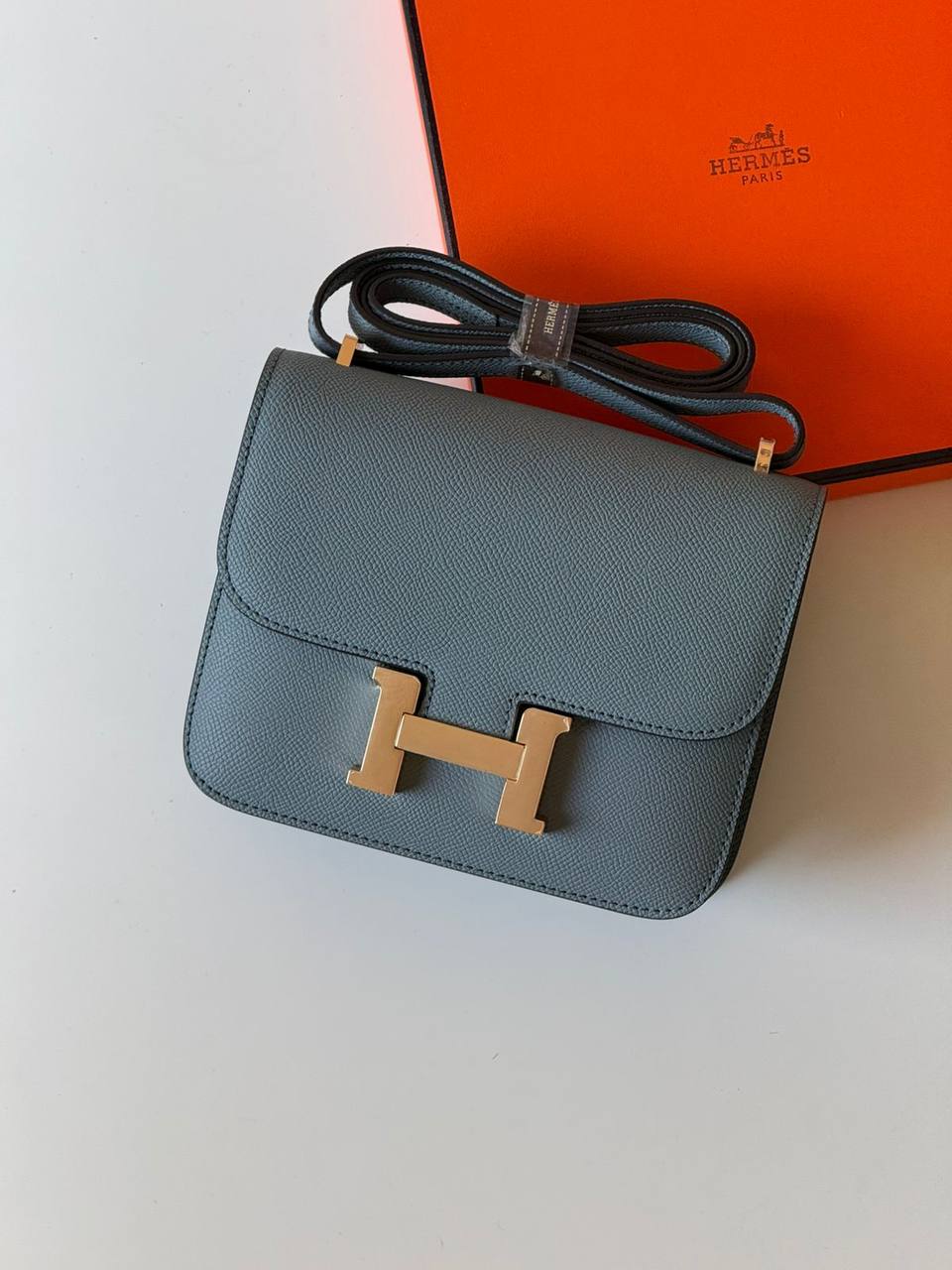 Hermes
 constance 18cm💥Master quality ✅with box📦
340 dhs✅

Zain52
♥️♥️♥️