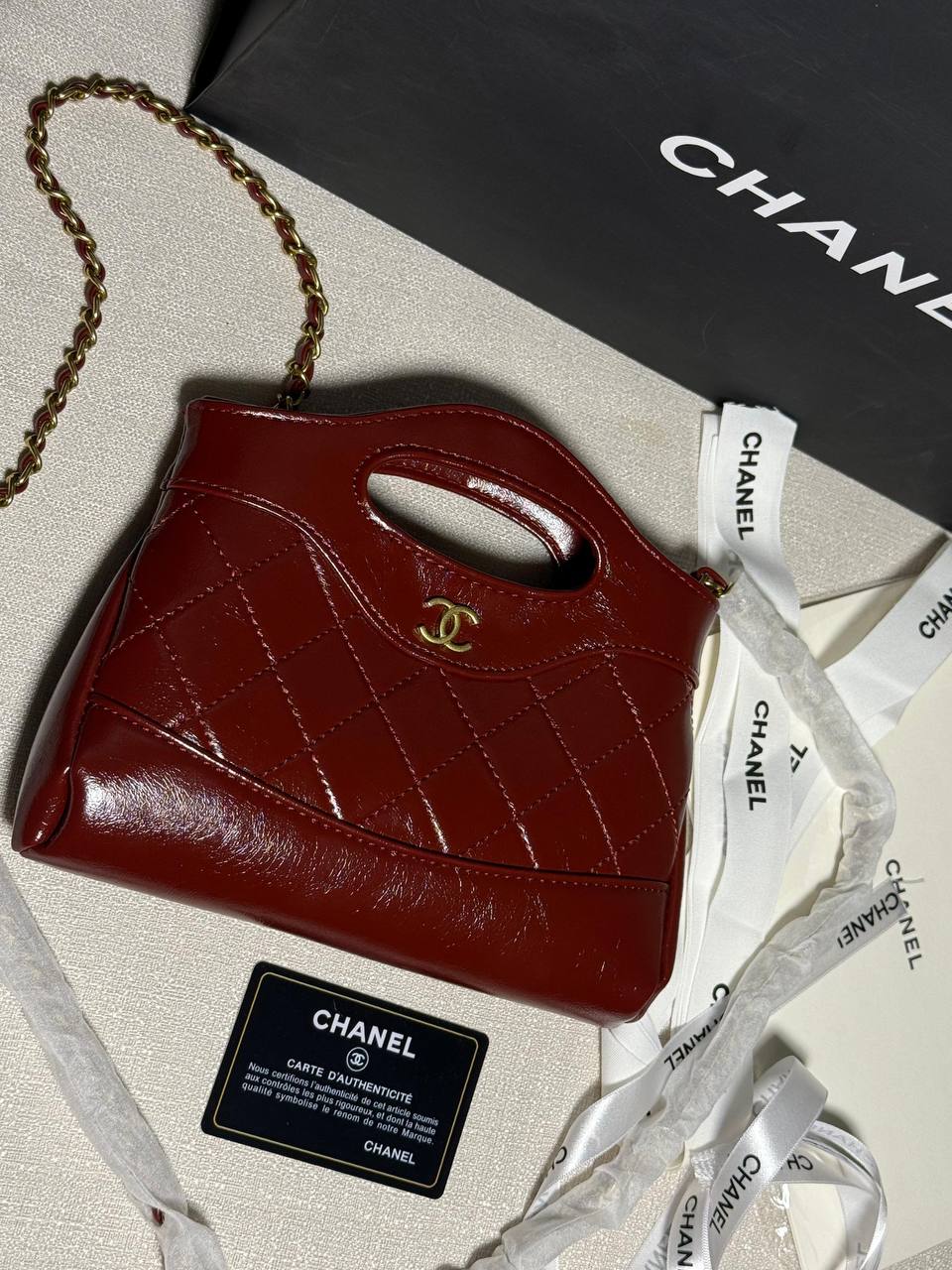 Chanel 

with box 
🎁🎁🎁

95 dhs💓

Zain175
♥️♥️♥️